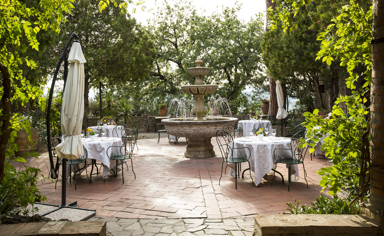 immagine del ristorante in giardino