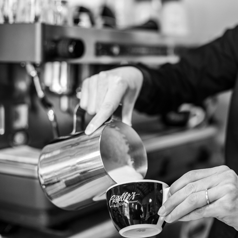 immagine di tazza con cappuccino