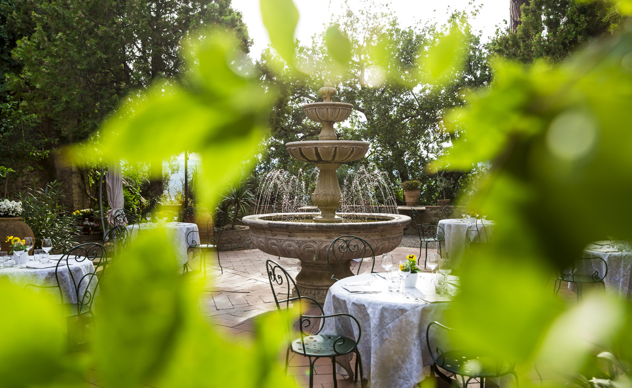 immagine del ristorante in giardino